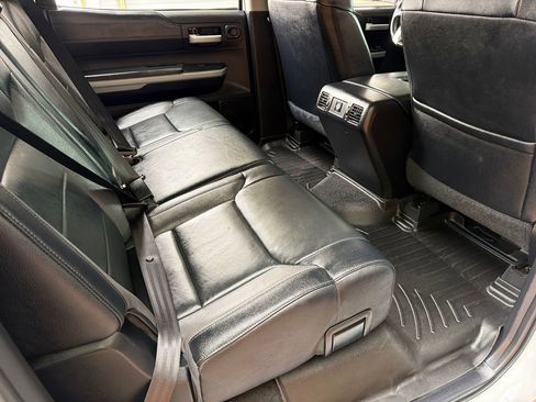 Used 2021 Toyota Tundra Limited w/ Limited Premium Package image 31