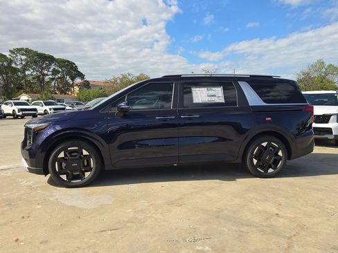 New 2026 Kia Carnival EX FWD image 5