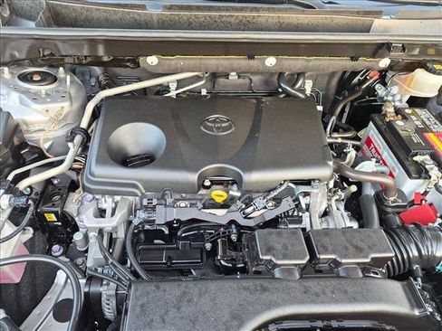 Used 2019 Toyota RAV4 XLE Premium FWD image 22
