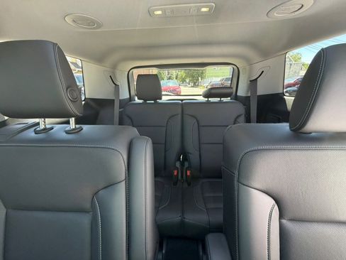 Used 2019 GMC Acadia SLT AWD/4WD image 10