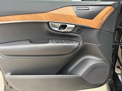 Certified 2024 Volvo XC90 B6 Plus AWD/4WD image 18