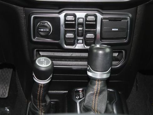 Used 2021 Jeep Wrangler Unlimited Sahara image 18