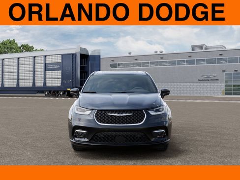 New 2026 Chrysler Pacifica Select image 6