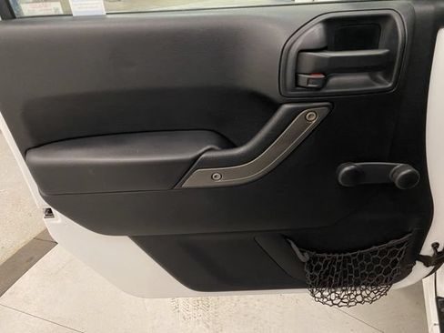 Used 2017 Jeep Wrangler Sport AWD/4WD image 22