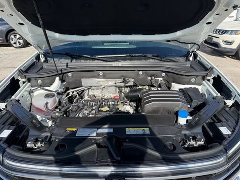Used 2024 Volkswagen Atlas SE FWD image 20