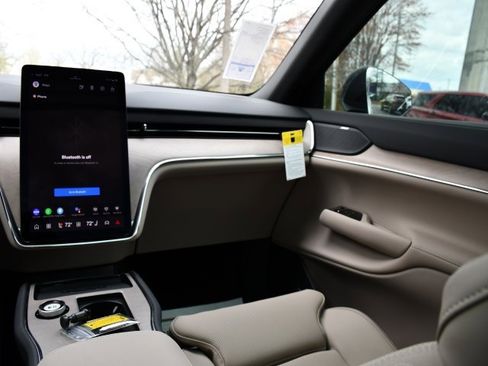 New 2025 Volvo EX90 Plus image 23