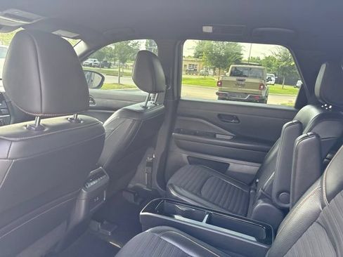 Used 2023 Nissan Pathfinder Rock Creek AWD/4WD image 21
