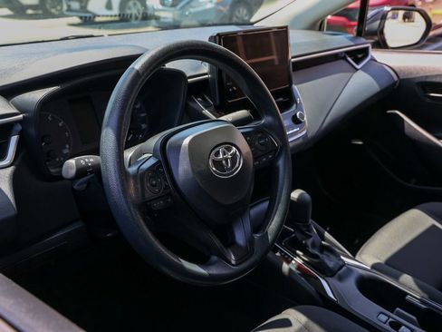Used 2025 Toyota Corolla LE FWD image 14