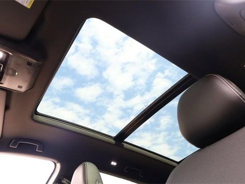 New 2026 Volkswagen Atlas Cross Sport SE image 9