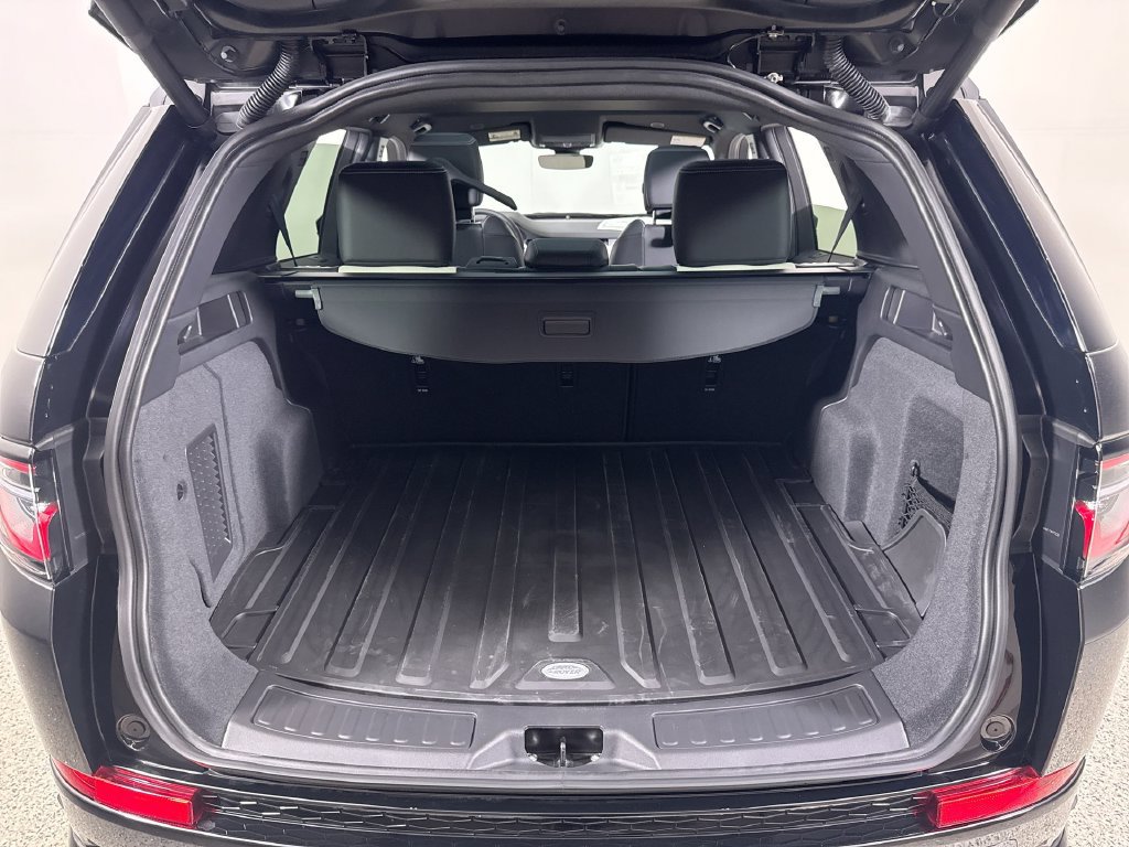 Used 2025 Land Rover Discovery Sport Dynamic SE AWD/4WD image 20