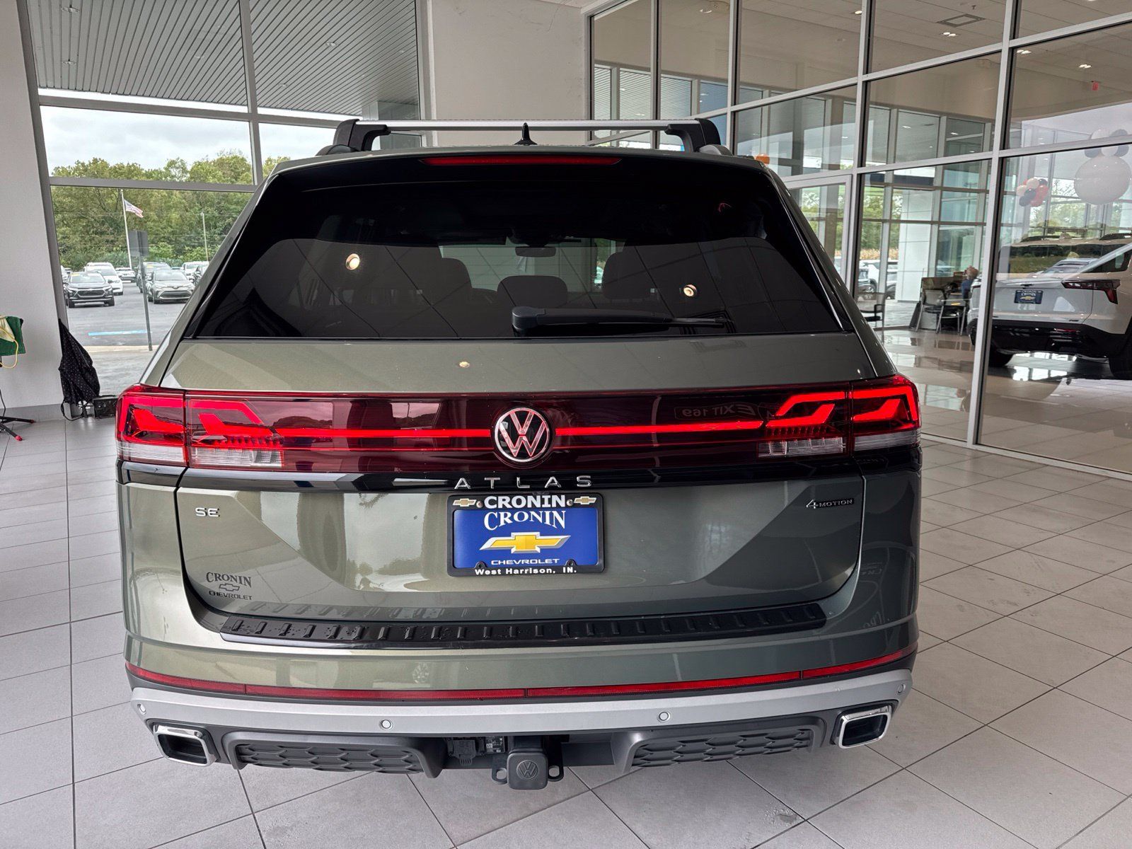 Used 2025 Volkswagen Atlas Peak Edition SE AWD/4WD image 10