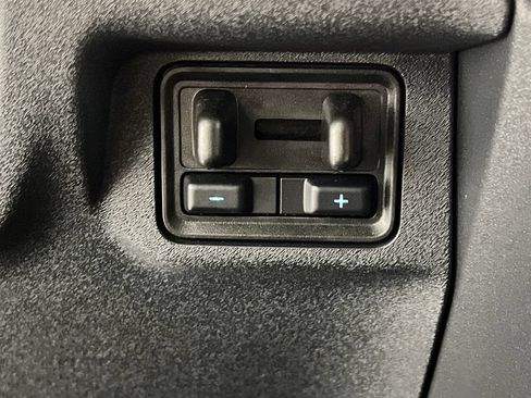 Used 2025 Ford Expedition Active RWD image 67