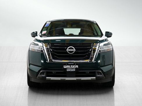 Used 2024 Nissan Pathfinder Platinum AWD/4WD image 8