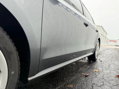 Used 2014 Volkswagen Passat 1.8T SE image 5