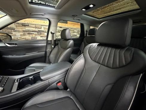 Used 2024 Hyundai Palisade Limited AWD/4WD image 16