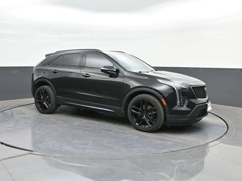 Used 2022 Cadillac XT4 Sport w/ Safety Alert Package FWD image 17