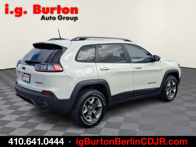 Used 2019 Jeep Cherokee Trailhawk AWD/4WD image 6