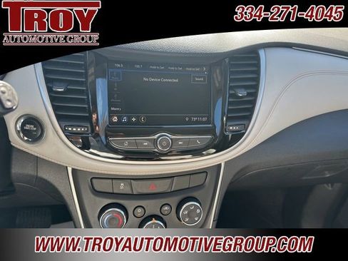 Used 2019 Chevrolet Trax LT w/ LT Convenience Package image 19