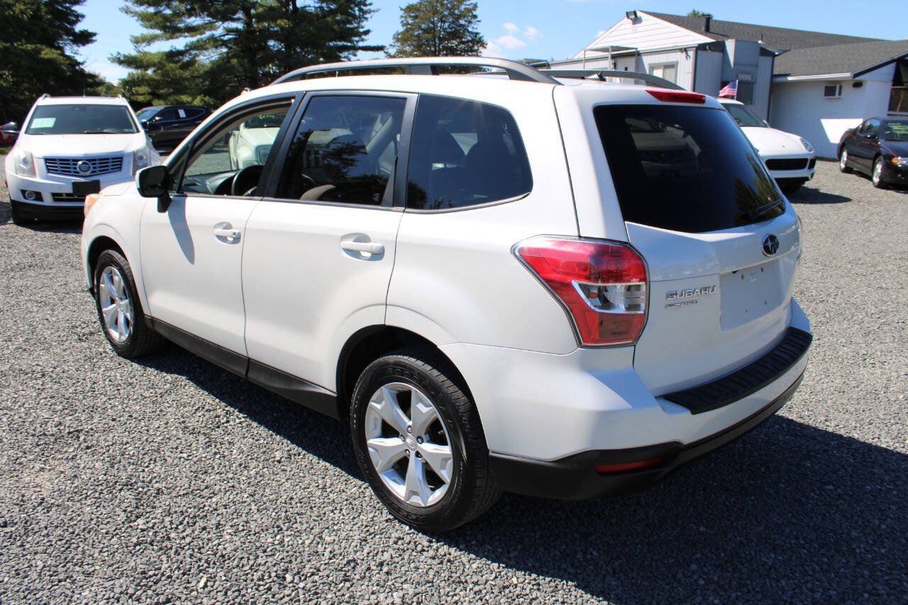 Used 2014 Subaru Forester 2.5i Premium w/ All-Weather Package AWD/4WD image 9