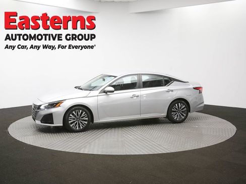 Used 2023 Nissan Altima 2.5 SV image 56