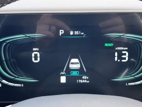 Certified 2023 Kia Niro EX Touring image 20