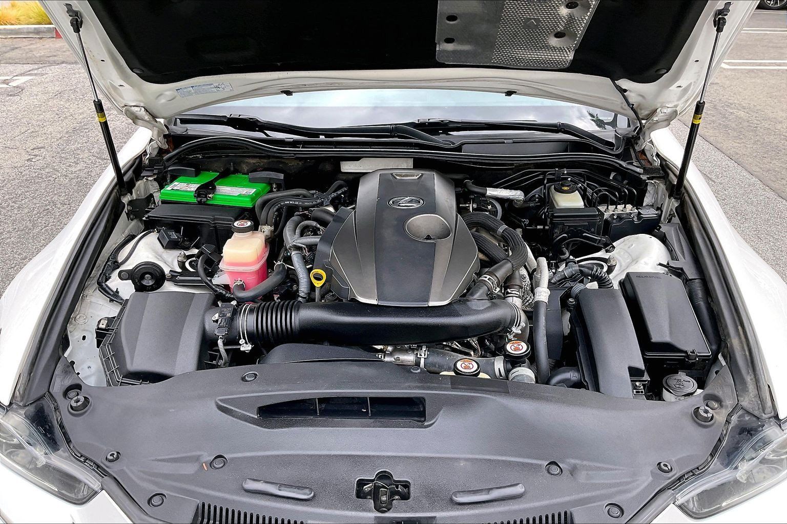 Used 2019 Lexus IS 300 RWD image 29