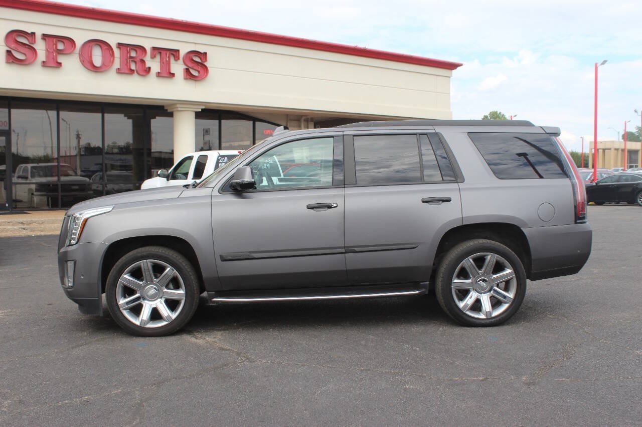 Used 2017 Cadillac Escalade Luxury AWD/4WD image 6