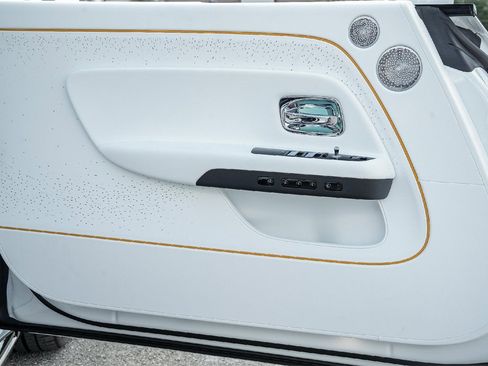 New 2025 Rolls-Royce Spectre Black Badge image 35