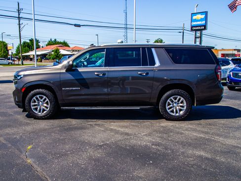 Used 2021 Chevrolet Suburban LT AWD/4WD image 4