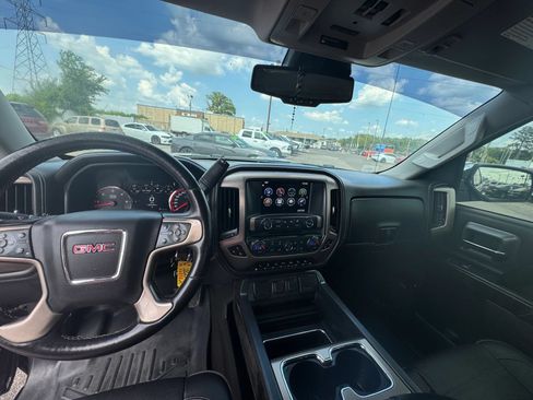Used 2016 GMC Sierra 1500 Denali w/ Enhanced Driver Alert Package AWD/4WD image 28