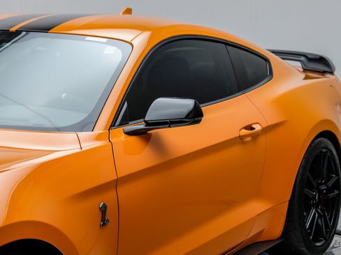 Used 2021 Ford Mustang Shelby GT500 w/ Technology Package image 28