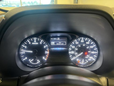 Used 2017 Nissan Pathfinder SL w/ SL Premium Package image 12