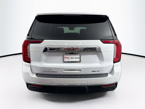 Used 2024 GMC Yukon XL SLT image 11