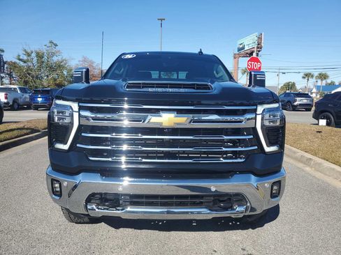 Certified 2026 Chevrolet Silverado 3500 LTZ w/ LTZ Premium Package image 9