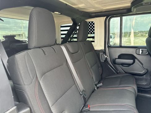 Used 2023 Jeep Wrangler Unlimited Rubicon AWD/4WD image 25