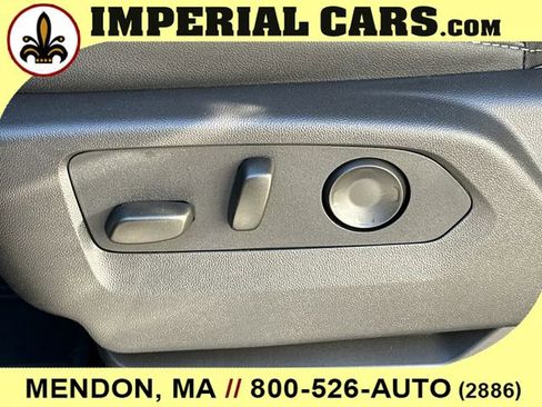 New 2026 Chevrolet Suburban Premier image 39