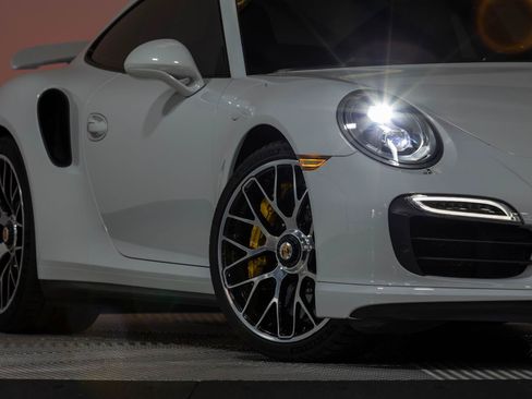 Used 2015 Porsche 911 Turbo S AWD/4WD image 29