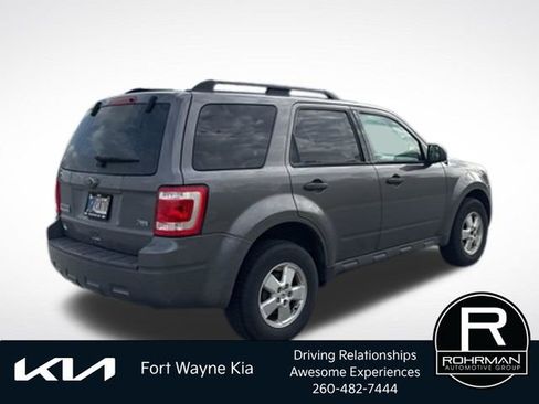 Used 2010 Ford Escape XLT AWD/4WD image 6