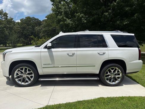 Used 2016 GMC Yukon Denali w/ Open Road Package AWD/4WD image 3