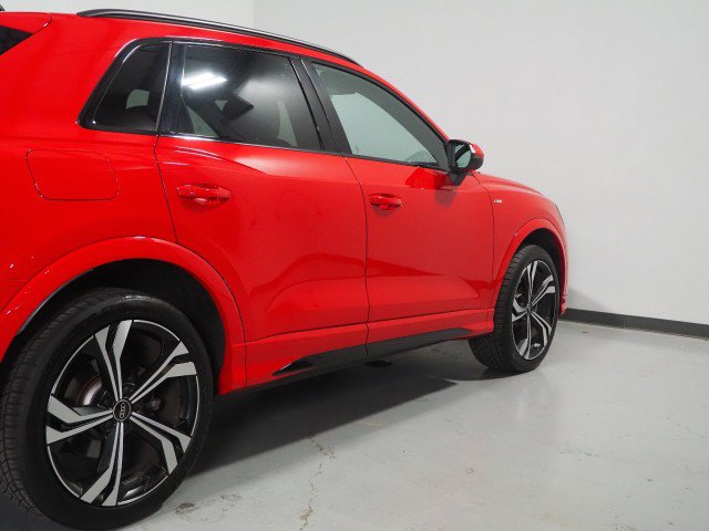 Used 2023 Audi Q3 quattro 2.0T Premium Plus w/ Premium Plus Package AWD/4WD image 52