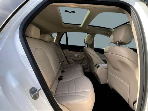 Used 2020 Mercedes-Benz GLC 350e 4MATIC image 26