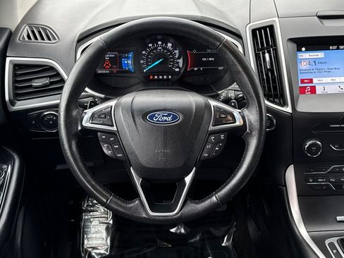 Used 2018 Ford Edge SEL w/ Equipment Group 201A FWD image 16