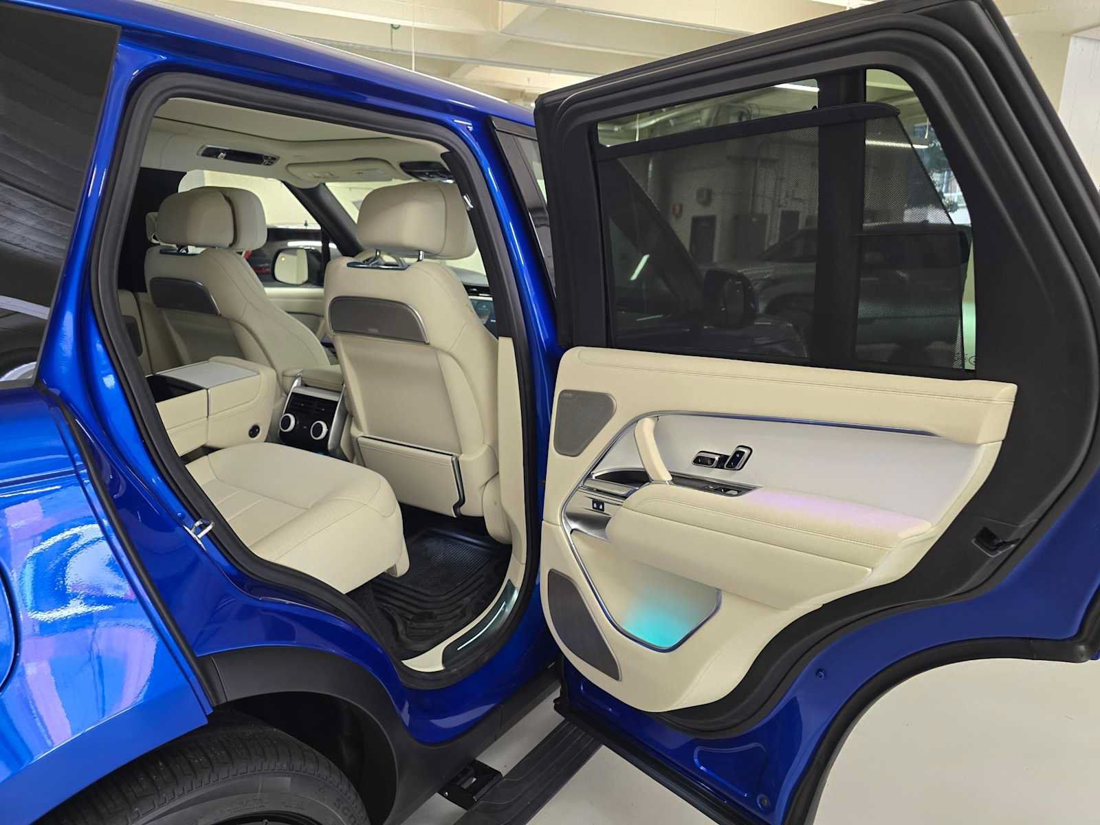 New 2025 Land Rover Range Rover SV AWD/4WD image 14