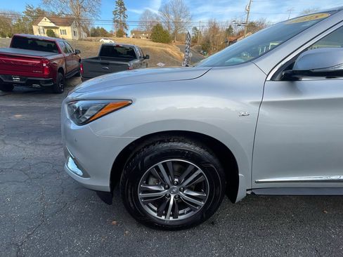 Used 2018 INFINITI QX60 AWD w/ Premium Plus Package image 2