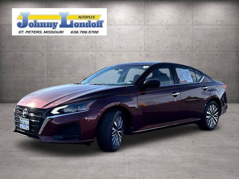 Used 2025 Nissan Altima 2.5 SV image 4