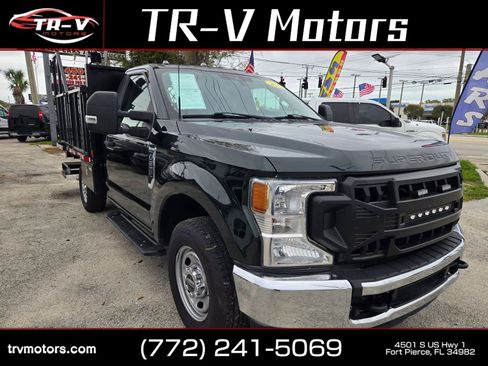 Used 2022 Ford F250 XL w/ Power Equipment Group RWD image 3