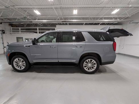 Certified 2022 GMC Yukon SLT w/ SLT Premium Package AWD/4WD image 12