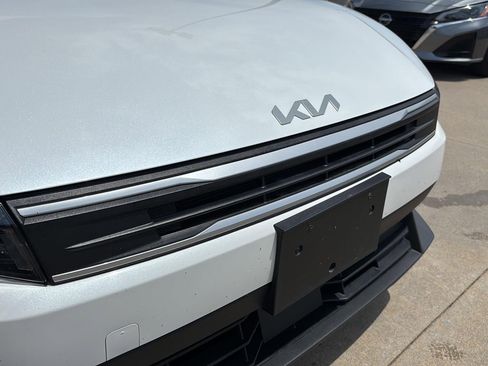 Used 2025 Kia K4 FWD image 30