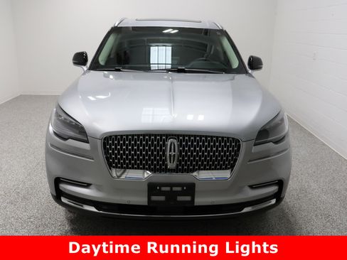 Used 2024 Lincoln Aviator 2WD w/ Premium Package image 3