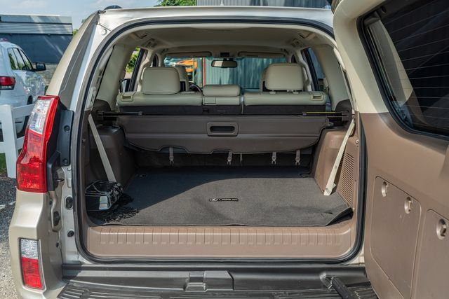 Used 2011 Lexus GX 460 Premium AWD/4WD image 15